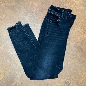 Signature High Rise Ankle Skinny Jean